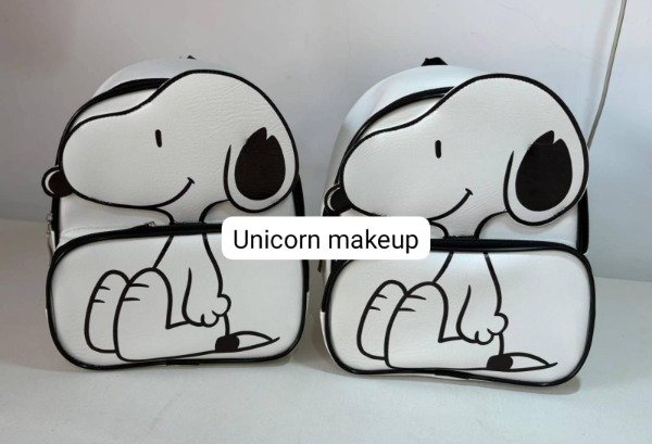 Producto - Mochila snoopy C demora de 20 dias hábiles