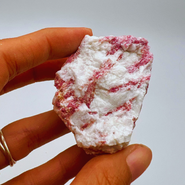 Producto - Cuarzo con turmalina rosa 04