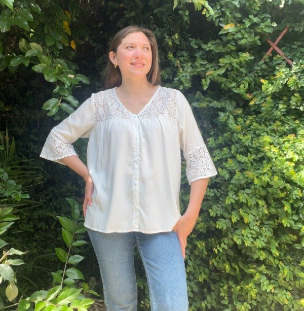 Producto - Blusa camisa con encaje y botones