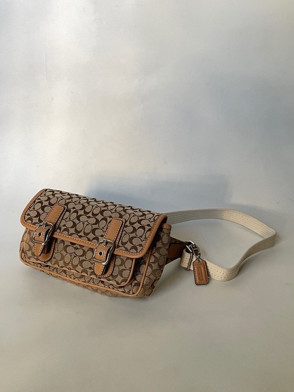 Producto - Riñonera Coach