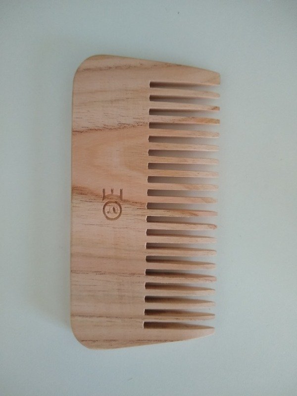 Producto - PEINE DE MADERA RECTO