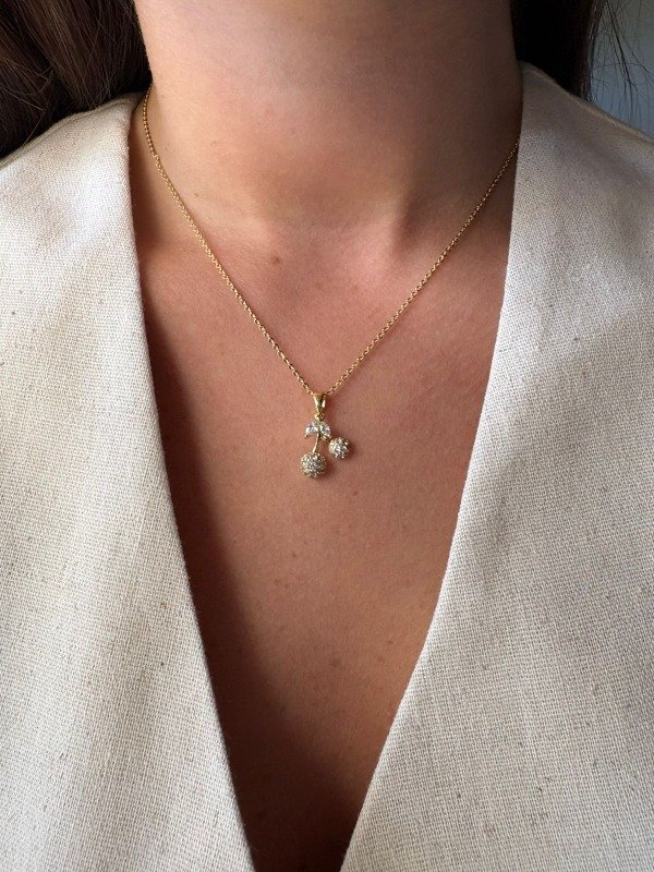 Producto - Collar cherry cubic - Acero dorado