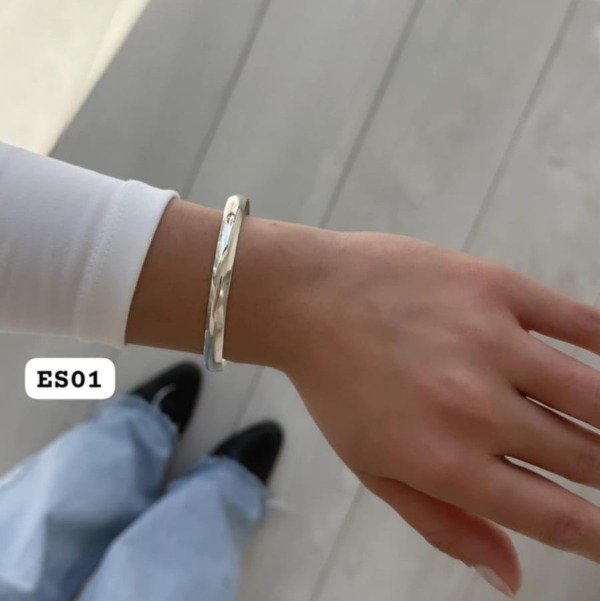 Producto - Pulsera esclava media caña maciza 6,5 cm diám.