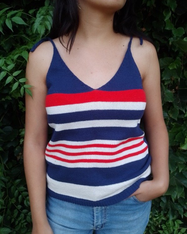 Producto - Musculosa corte clásico / Retro (Talle M)