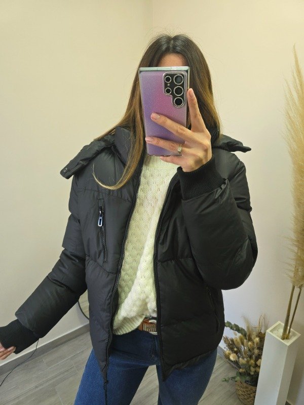 Producto - Puffer negra JAZ