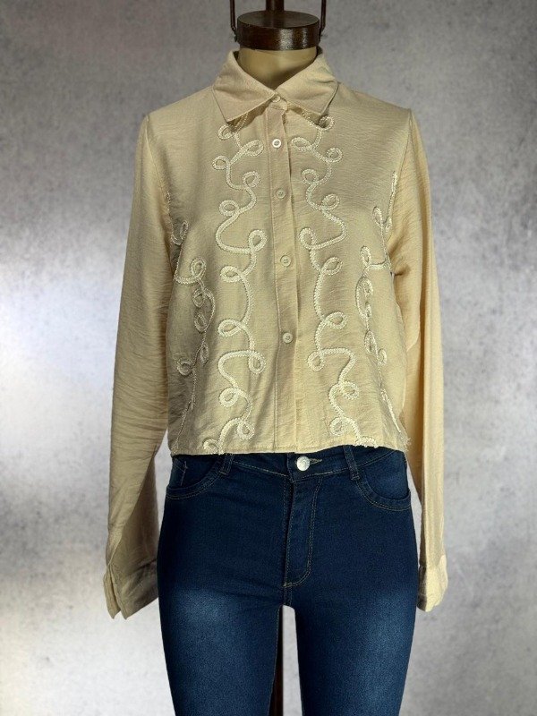 Producto - CAMISA DANA BEIGE BORDADA IMPORTADA