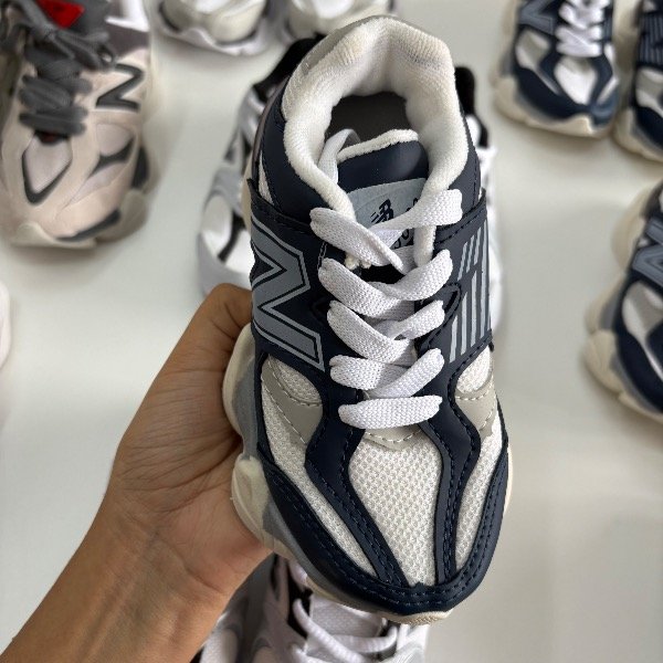 Producto - NB 9060 Azul y blanco 27 29 y 31 - 1