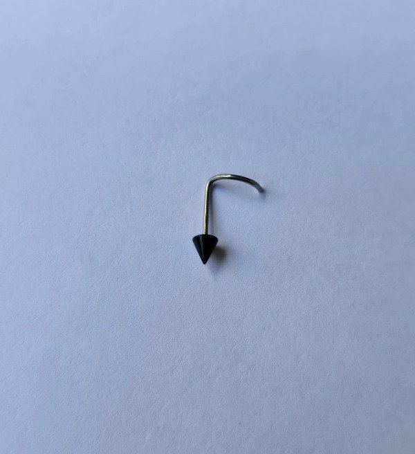 Producto - nostril con púa