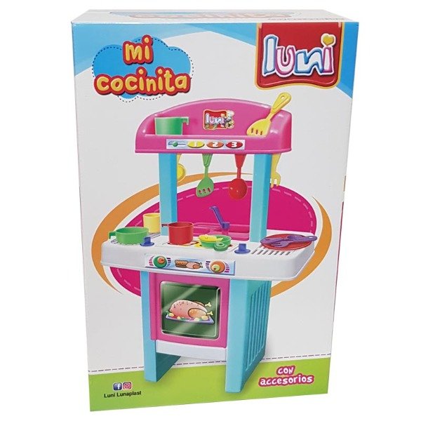 Producto - Cocina grande con accesorios