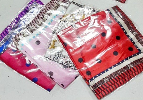 Producto - Pañuelo gatito de raso La Chapelle LCHP 1/26