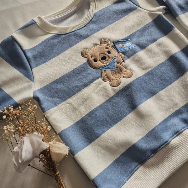 Producto - Buzo osito con bandera argentina rayas cian