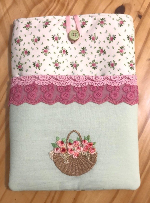 Producto - Funda para Libro/Agenda/Diario/Tablet bordada a mano "ROSITAS ROCOCÓ" - 21x29