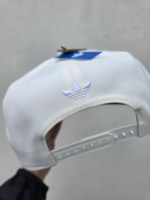 Gorro Adidas Originals snapback 2026 crema / verde talla única — imagen 9