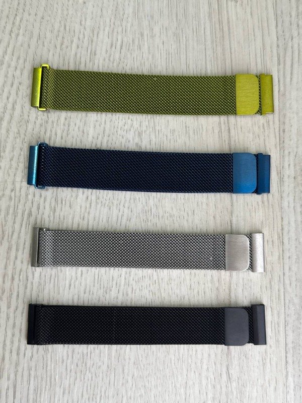 Producto - CORREA MALLA DE METAL CON IMAN CON PERNO PARA SMARTWATCH DE 20MM