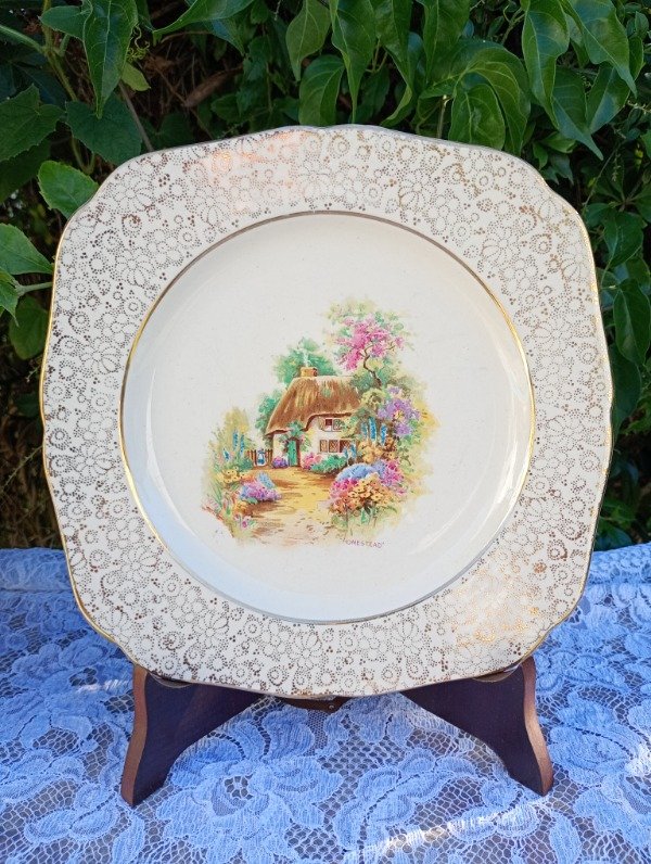 Producto - Plato playo de loza inglesa HK Tunstall