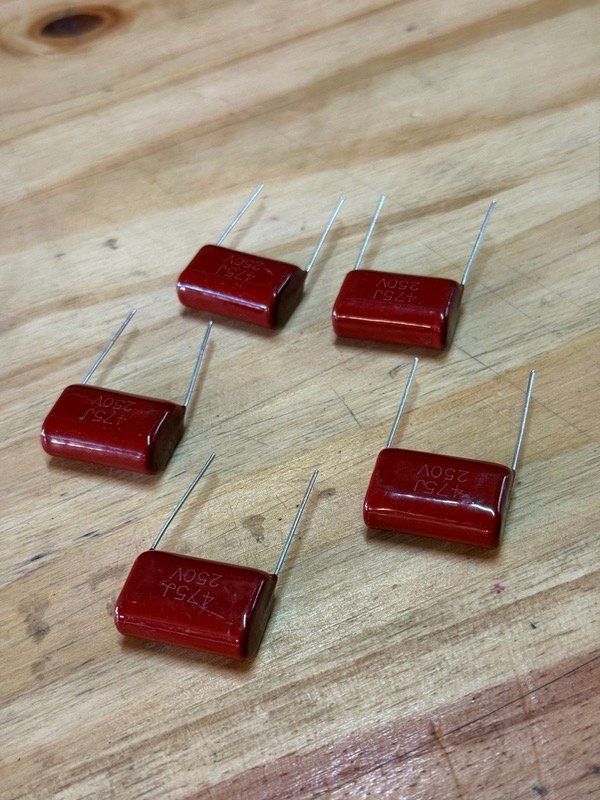 Producto - CAPACITOR PARA TWEETER 4.7uf x 250v