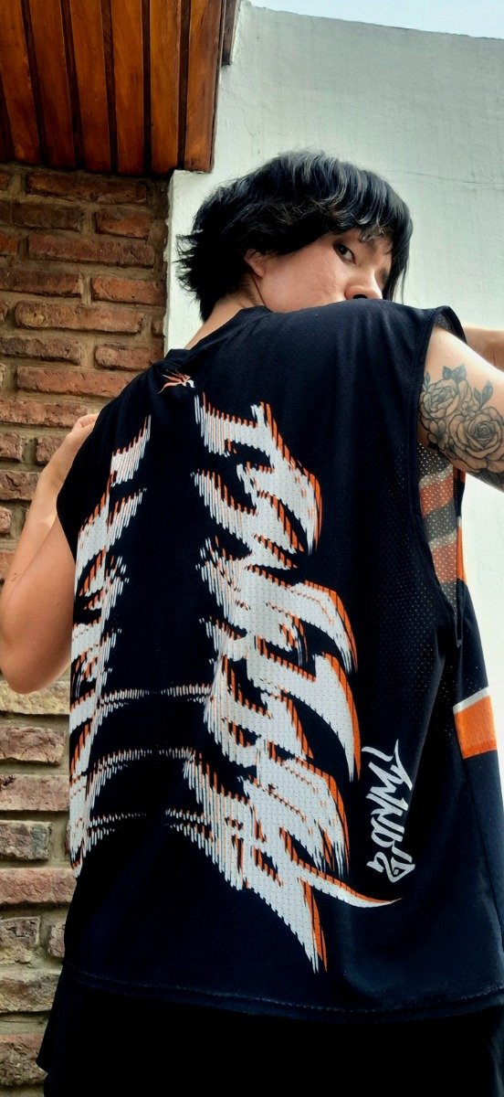 Producto - Musculosa Volkan