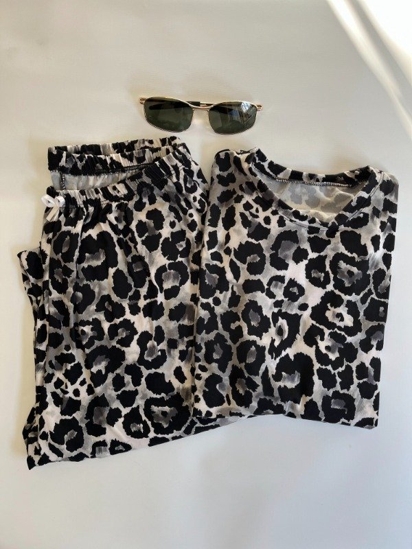 Producto - Pijama print gris