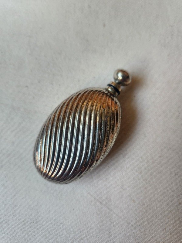 Producto - Mini Perfumero Greta Garbo