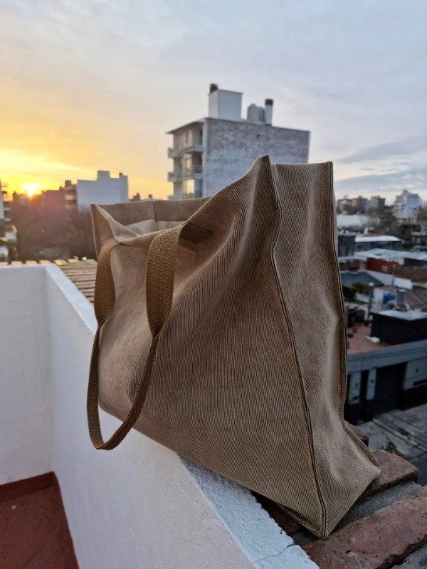Producto - Maxi tote beige