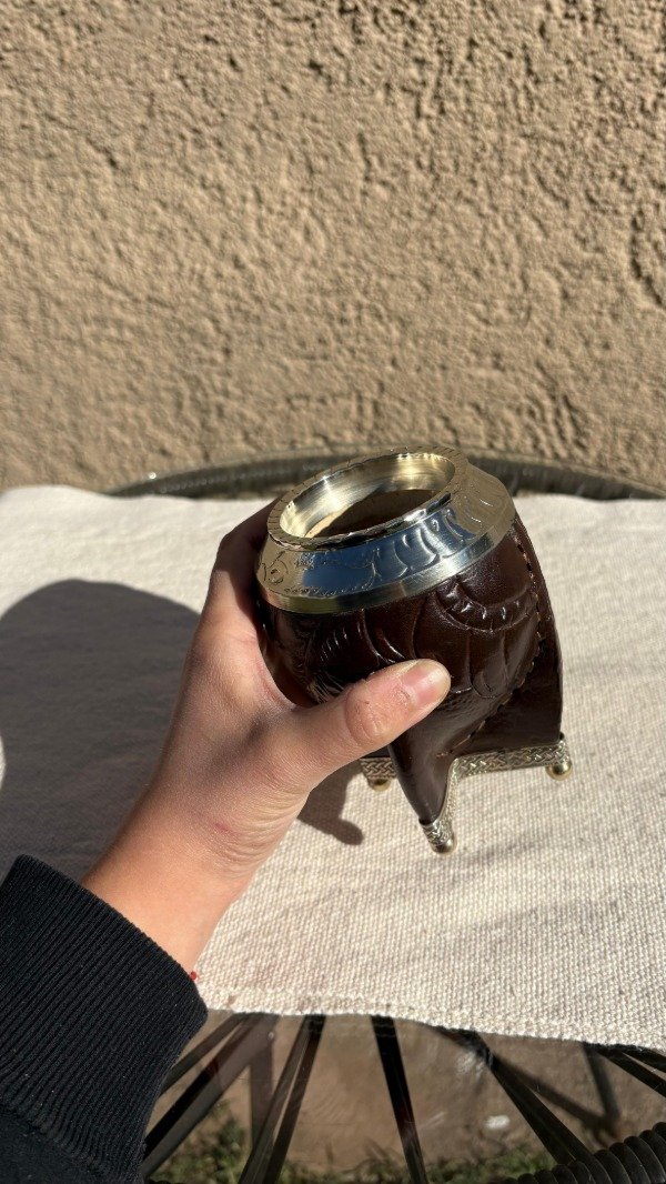 Producto - Mate torpedo repujado con virola y base de alpaca - 3