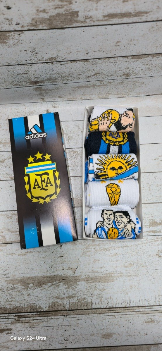 Producto - Caja de 5 pares de medias de ma selección argentina