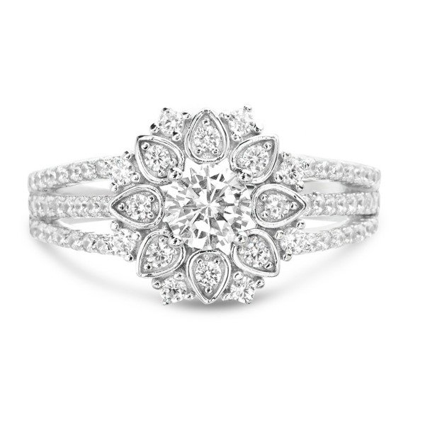 Producto - Anillo tipo flor, tres filas, piedras blancas.