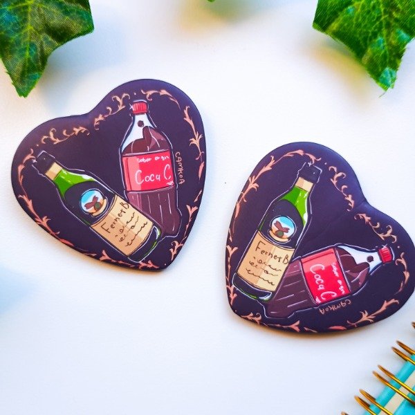 Producto - Pin Corazón Coca con Fernet