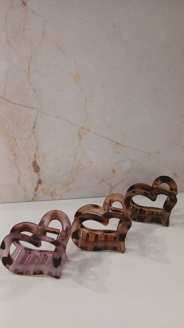 Producto - Broche corazon carey