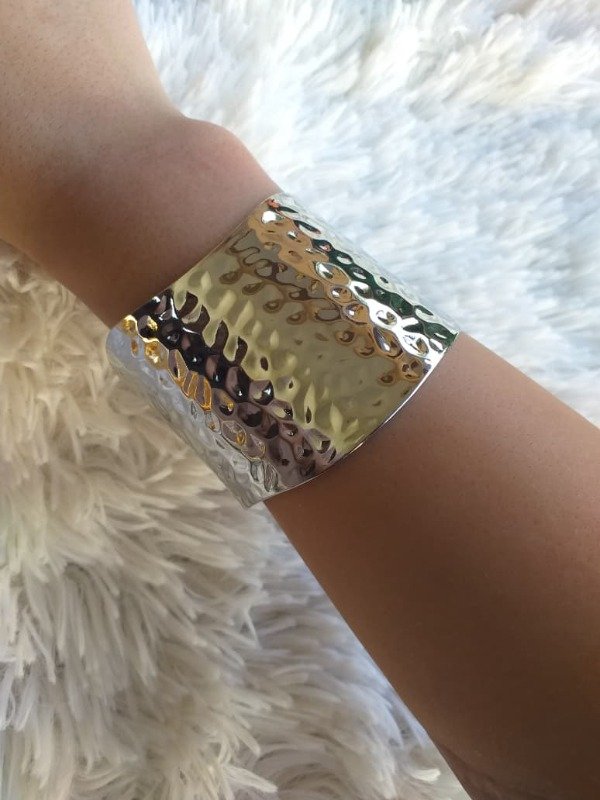 Producto - Pulsera Ancha en V Acero