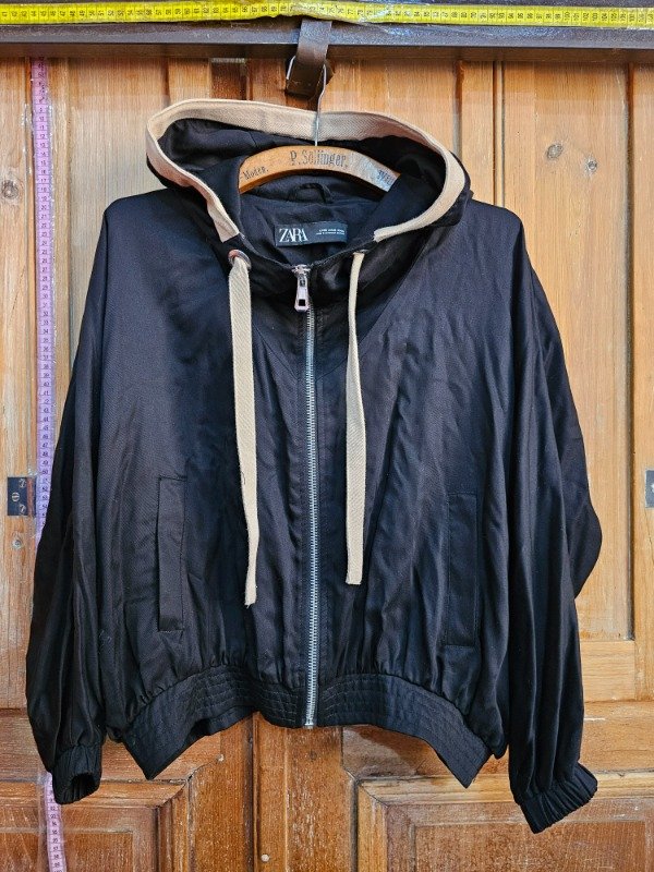 Producto - Bomber Zara Negra t.XS