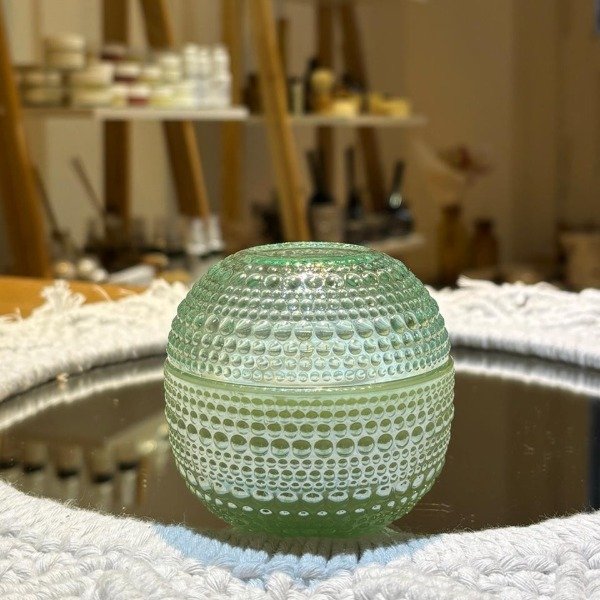 Producto - Esfera verde con relieve de puntos