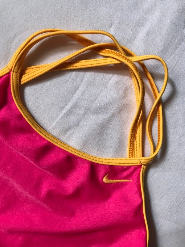 Producto - Y2K Nike swimsuit.