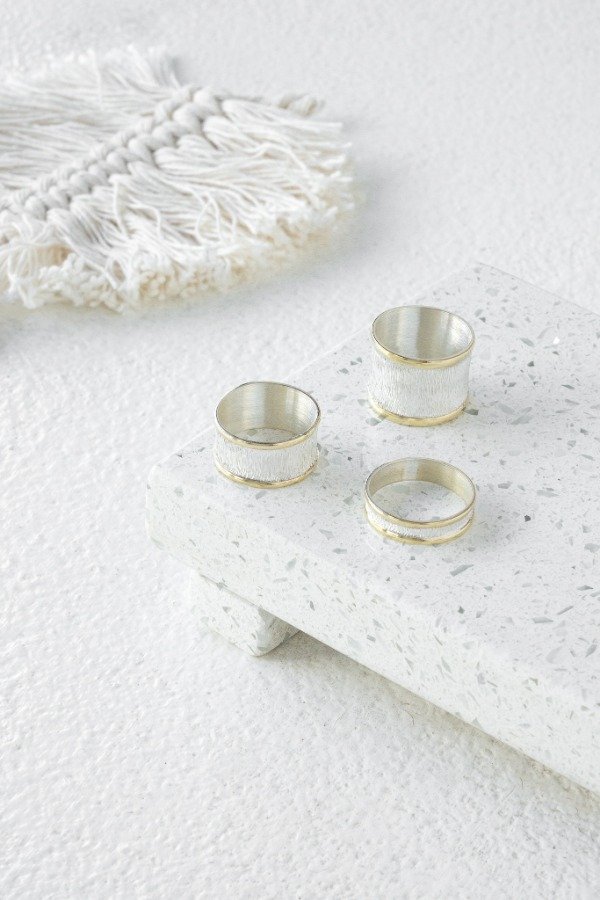 Producto - Anillos plata satinada con duble