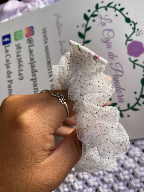 Producto - Scrunchie blanca lurex