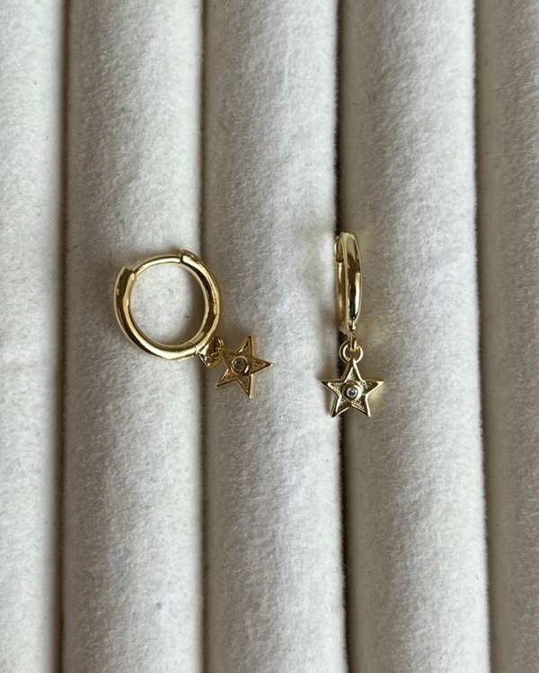 Producto - Argollas con dije estrella doradas 1cmd