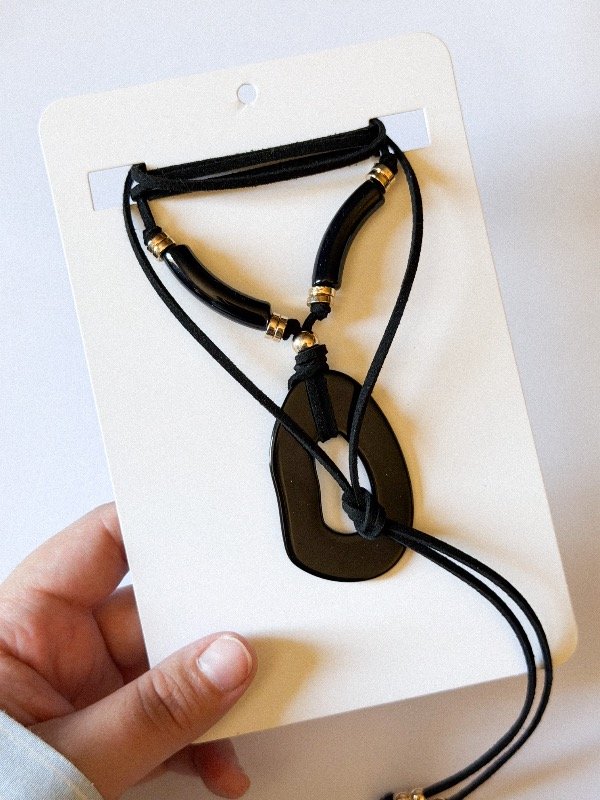 Producto - Choker negro modelo 1