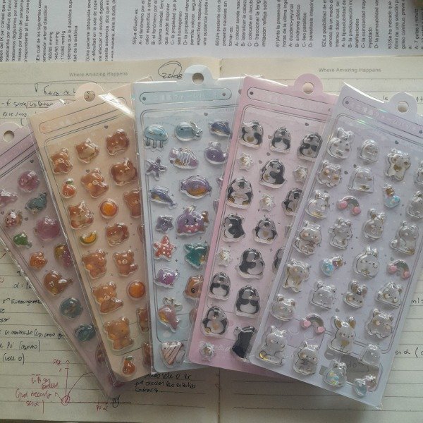 Producto - Sticker relieve "oso, pinguino, etc"