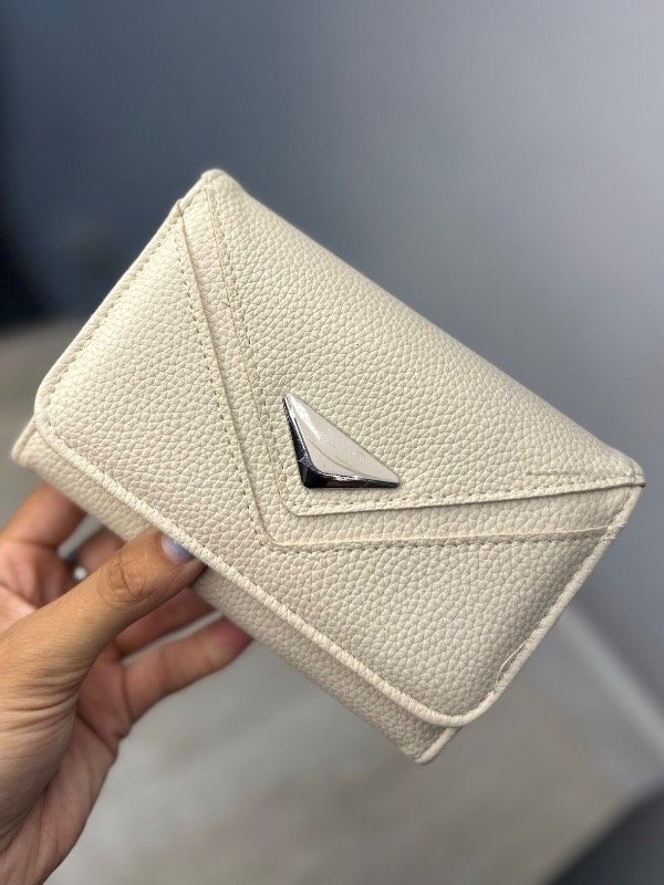 Producto - Billetera mediana beige cuba