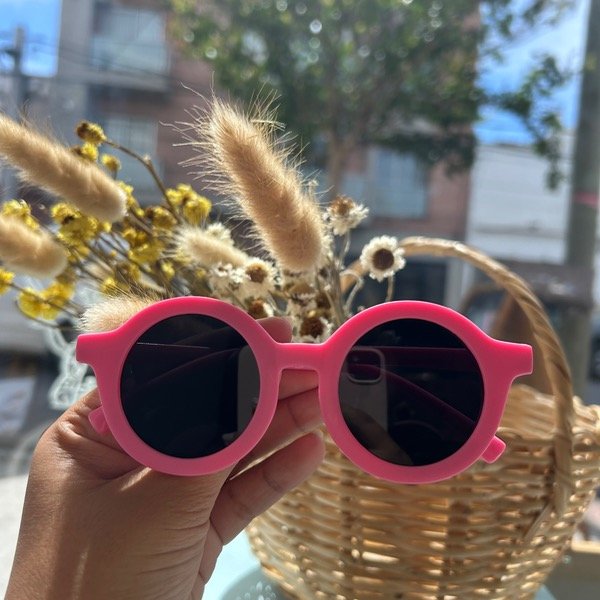 Producto - Gafas clásicas en color ROSA CHICLE