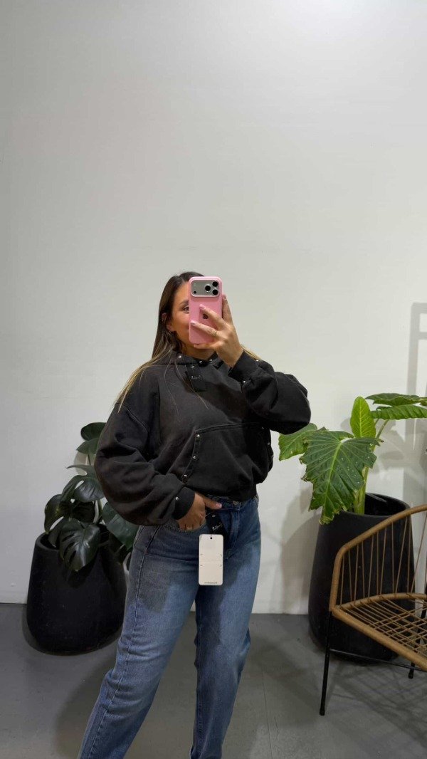 Producto - Buzo Tachas