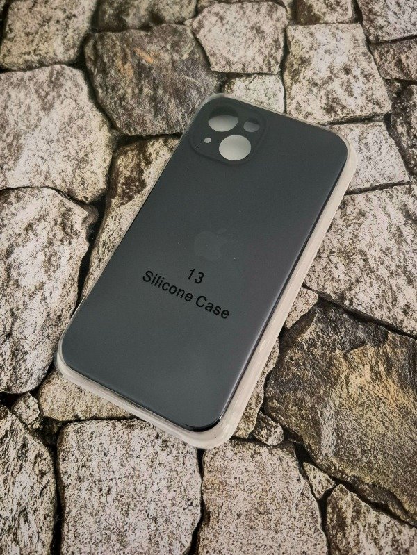 Producto - Funda silicone case cubrecamara con logo Iphone 13 negra