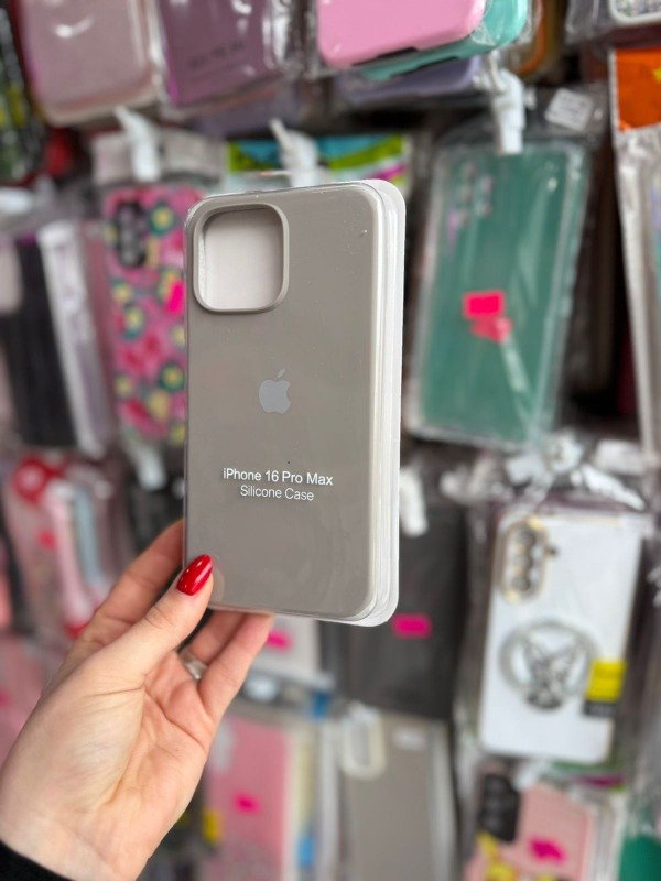 Producto - Silicone case Iphone 16 PRO MAX gris humo