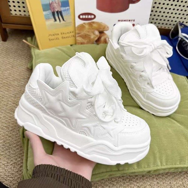 Producto - Zapatillas CHUNKI Blancas con estrella