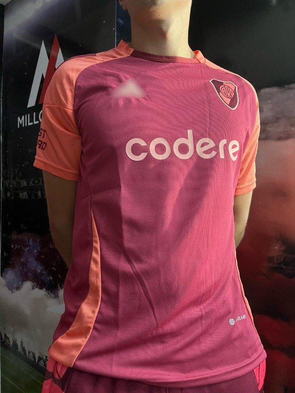 Producto - LIQUIDACIÓN Remera de Entrenamiento River Plate Temporada 24/25