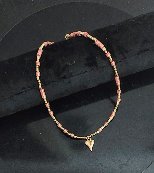 Producto - Chocker Rocas de Cristal con Corazon Dorado