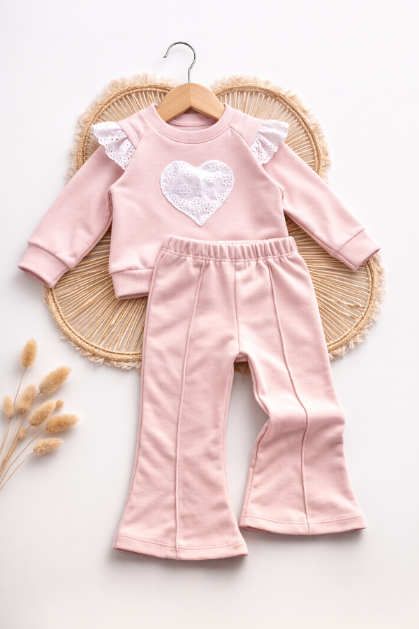 Producto - CONJUNTO CORAZÓN ROSA CLARO (BUZO + PANTALÓN OXFORD)