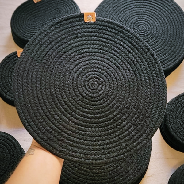 Producto - CENTRO DE MESA HILO DE ALGODON NEGRO