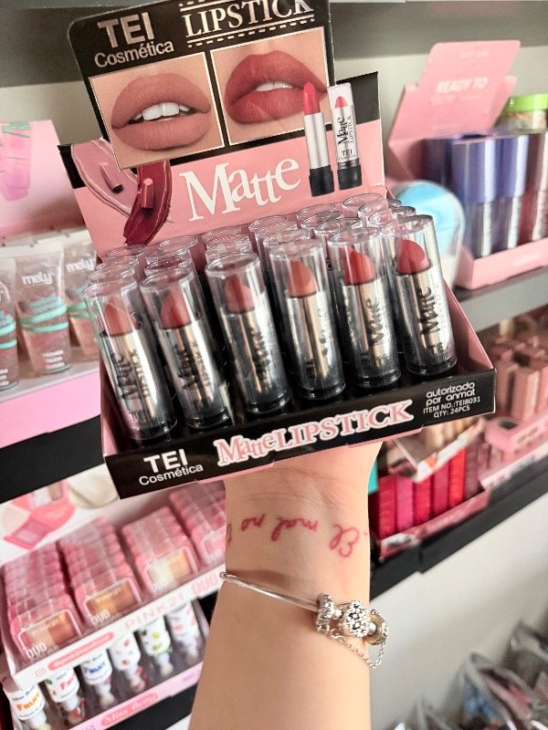 Producto - Caja labial mate tei