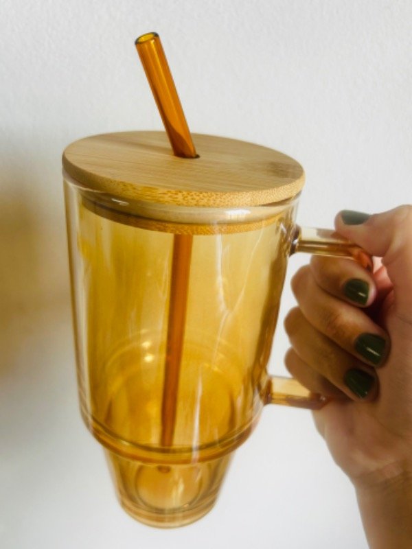 Producto - Vaso de vidrio liso con tapa y bombilla - 1